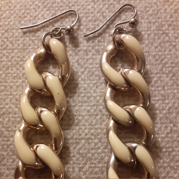 Beige and Gold Chain Earrings - Picture 2 of 4
